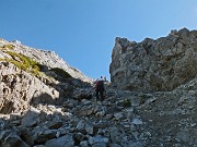 35 In alto la Bocchetta dei camosci